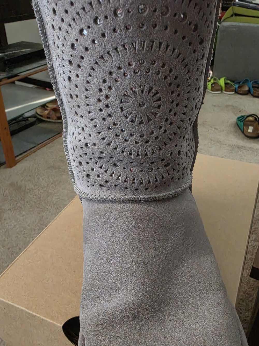 UGG Classic Short Dove Gray Sunshine Perforated